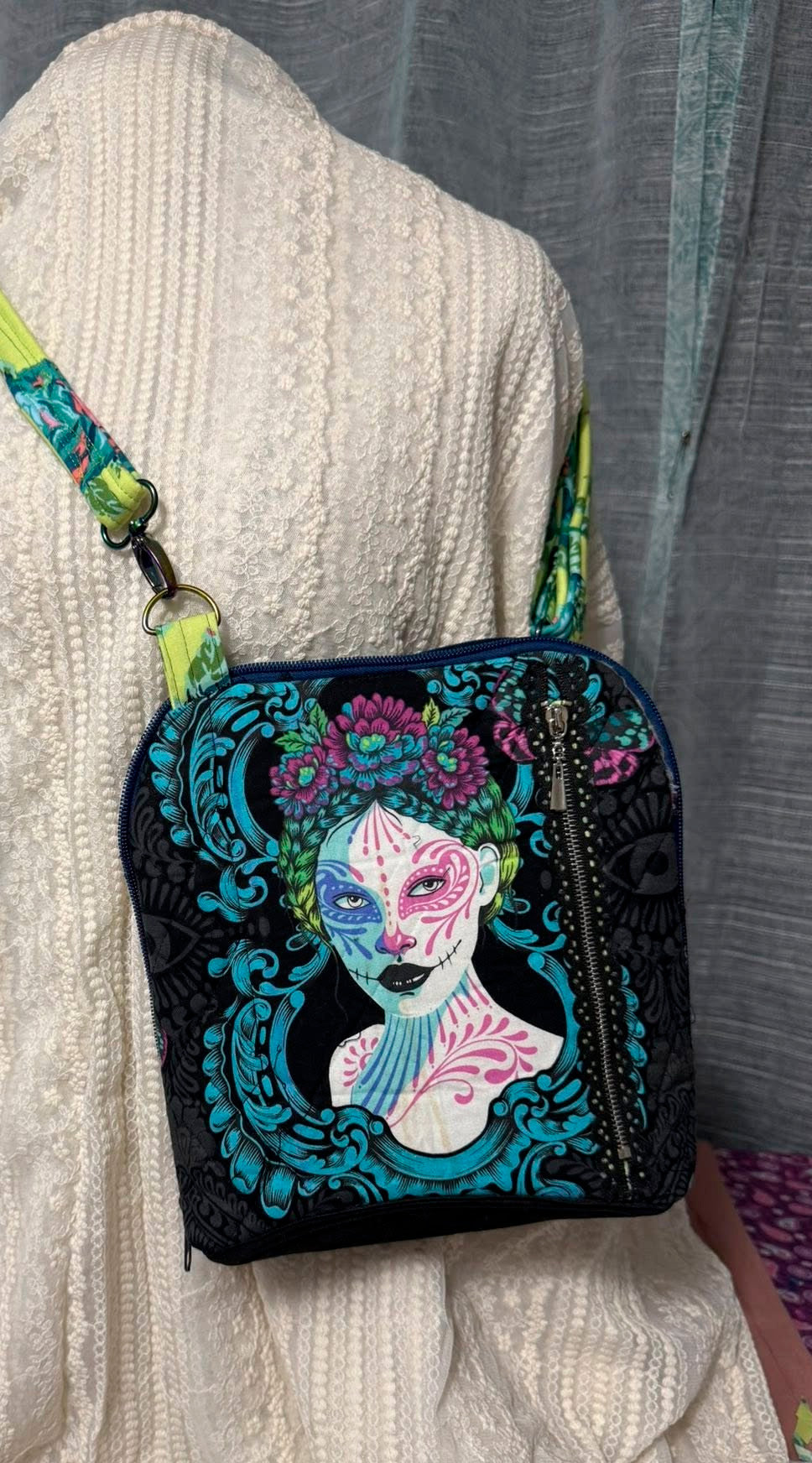 Abstract Shoulder bag